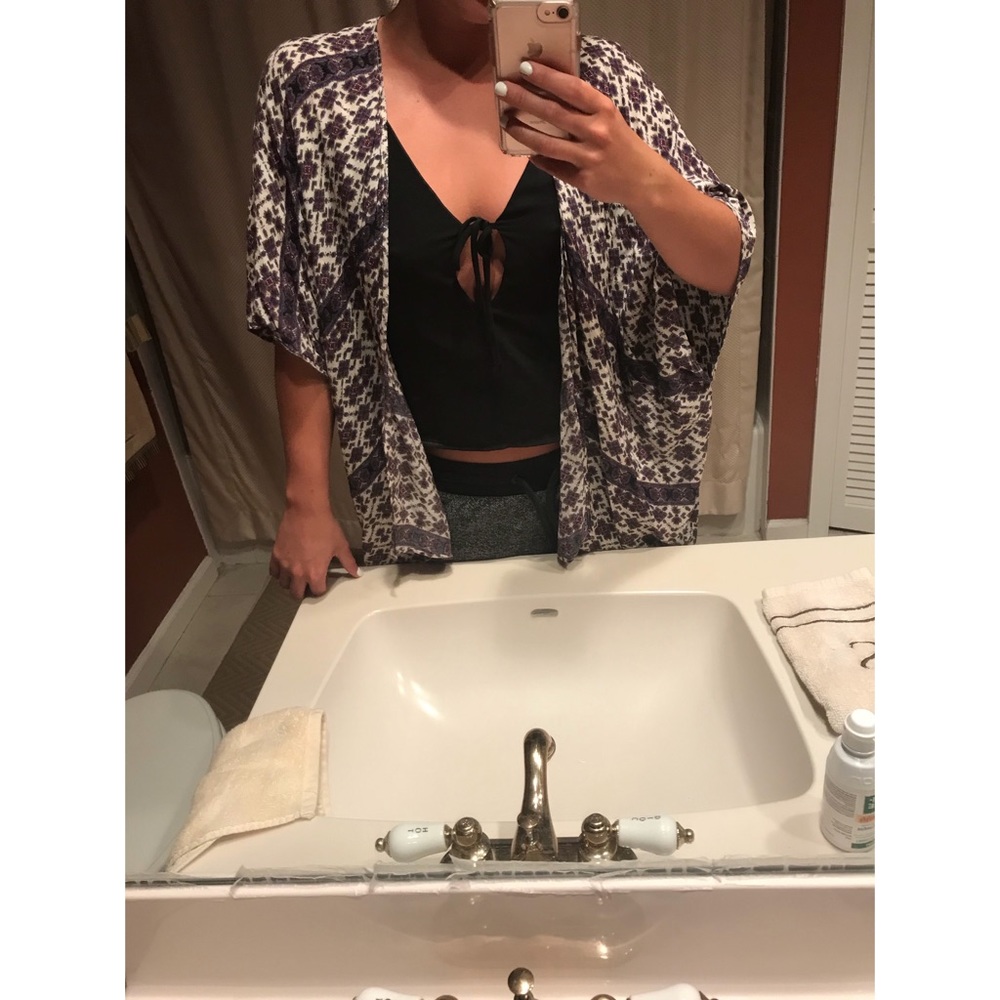 Kimono - Picture 3 of 3